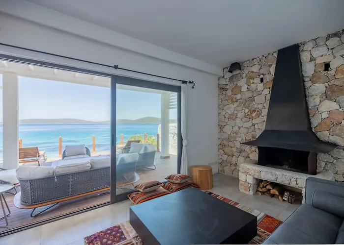 Willa Love Beach Villa *