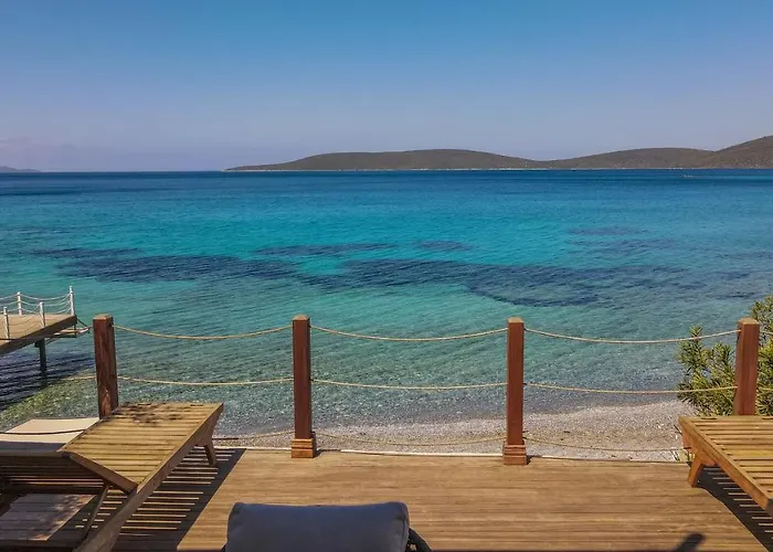 Love Beach Villa וילה