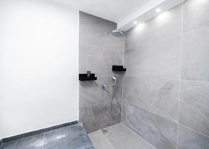 Love Beach Villa וילה