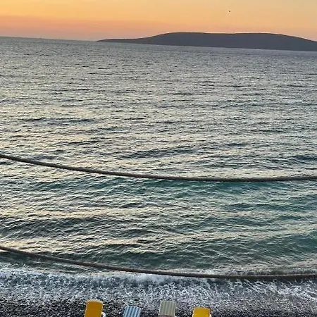 فيلة Love Beach Villa