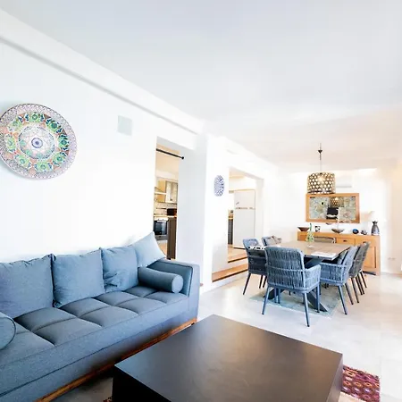 Love Beach Villa فيلة